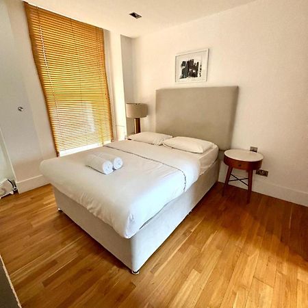 1 Bedroom In Piccadilly Circus St James Cov1 Londres Exterior foto
